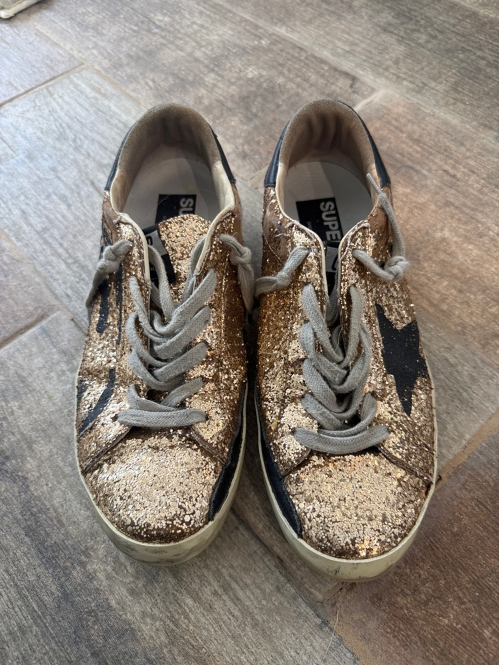 Golden Goose Glitter Star Low-Top Sneakers - Gold